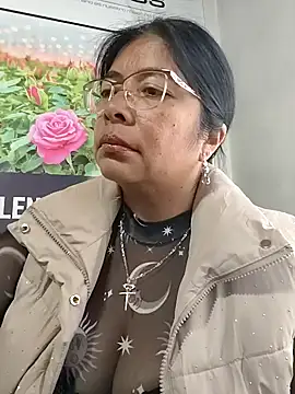 Snapshot of __valentina18 chatting on 02/26/26, 01:00 valentina18 online show from 02/26/26, 01:00