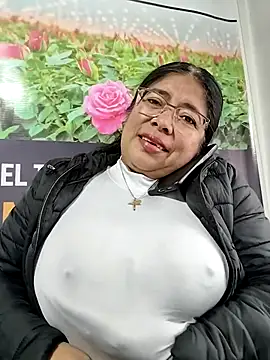   valentina18 online show from 05/06/26, 12:31