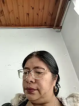 Snapshot of __valentina18 chatting on 01/06/26, 01:15 valentina18 online show from 01/06/26, 01:15