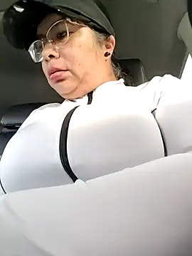   valentina18 online show from 05/12/26, 11:38