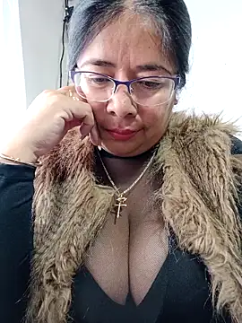 Snapshot of __valentina18 chatting on 03/02/25, 01:09   valentina18 online show from 03/02/25, 01:09