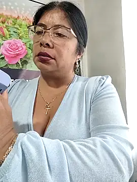 Snapshot of __valentina18 chatting on 02/10/26, 01:10 valentina18 online show from 02/10/26, 01:10