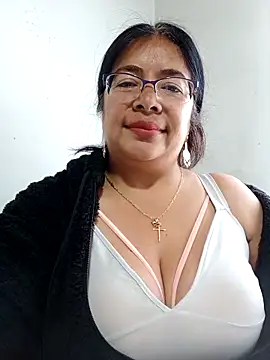 Snapshot of __valentina18 chatting on 02/20/25, 01:08   valentina18 online show from 02/20/25, 01:08
