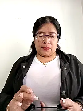 Snapshot of __valentina18 chatting on 03/19/25, 01:18   valentina18 online show from 03/19/25, 01:18