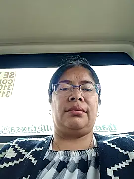 Snapshot of __valentina18 chatting on 02/12/25, 04:44   valentina18 online show from 02/12/25, 04:44