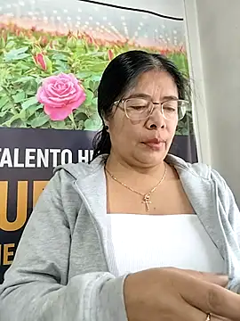 Snapshot of __valentina18 chatting on 02/27/26, 01:22 valentina18 online show from 02/27/26, 01:22