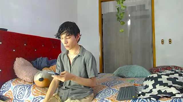 LAICK 01 online show from 04/06/26, 03:35