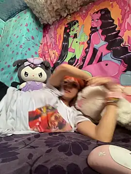 BABYUNICORN online show from 12/04/25, 08:08