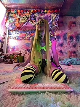 BABYUNICORN online show from 02/16/25, 08:11