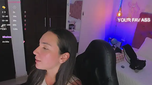 Snapshot of ava_blue chatting on 03/22/25, 07:31 ava blue online show from 03/22/25, 07:31