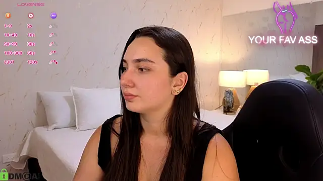 Snapshot of ava_blue chatting on 10/15/25, 07:33 ava blue online show from 10/15/25, 07:33