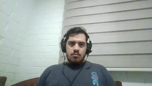 hung weeb online show from 01/06/26, 01:42