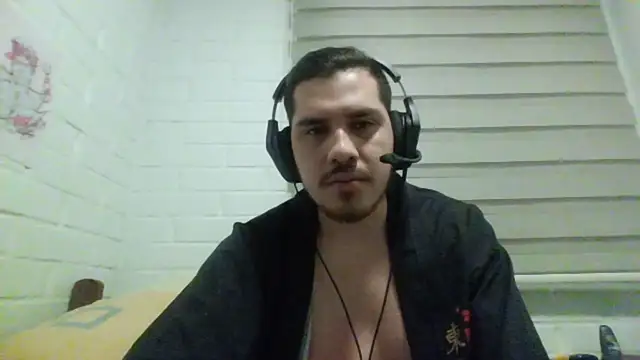 hung weeb online show from 11/18/25, 03:43