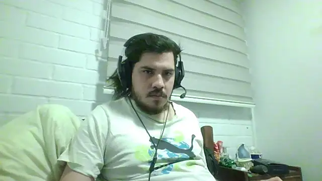 hung weeb online show from 04/06/26, 03:35