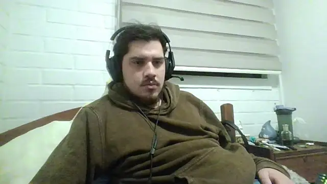 hung weeb online show from 04/15/26, 04:18