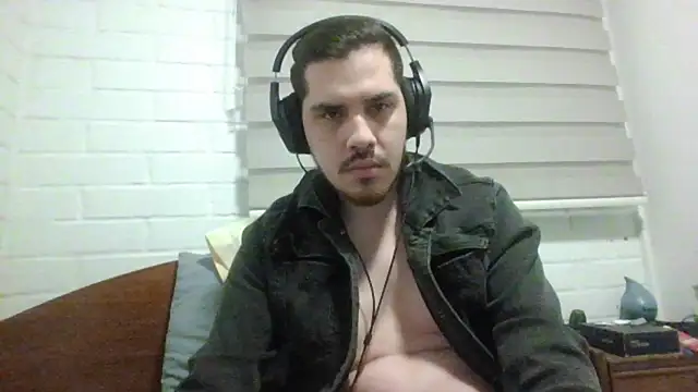 hung weeb online show from 11/19/25, 04:23