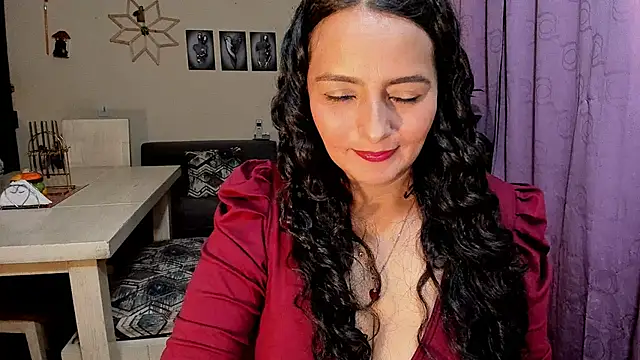 emma luxy online show from 04/23/26, 05:14