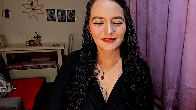 emma luxy online show from 04/12/26, 01:09