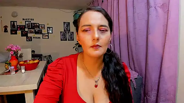 emma luxy online show from 02/18/26, 12:19