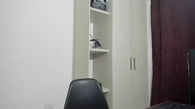 Snapshot of _Coddygold_ chatting on 11/21/25, 12:04 Coddygold online show from 11/21/25, 12:04