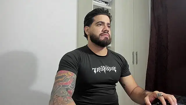 Snapshot of _Coddygold_ chatting on 12/15/25, 10:43 Coddygold online show from 12/15/25, 10:43