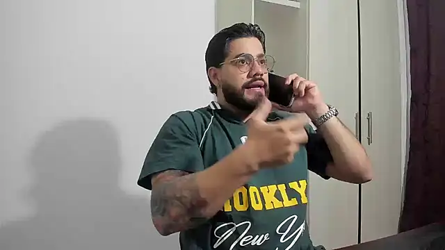 Snapshot of _Coddygold_ chatting on 11/29/25, 12:11 Coddygold online show from 11/29/25, 12:11