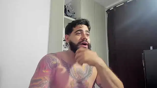 Snapshot of _Coddygold_ chatting on 10/10/25, 01:17 Coddygold online show from 10/10/25, 01:17