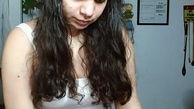 Snapshot of Nikkykora15 chatting on 10/01/25, 12:38 Nikkykora15 online show from 10/01/25, 12:38