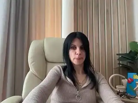 Snapshot of InjaAtHome chatting on 06/02/26, 12:49 InjaAtHome online show from 06/02/26, 12:49
