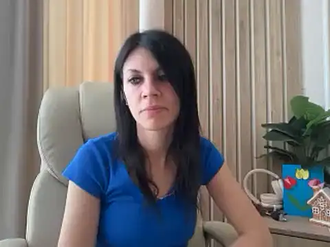 Snapshot of InjaAtHome chatting on 06/28/26, 04:52 InjaAtHome online show from 06/28/26, 04:52