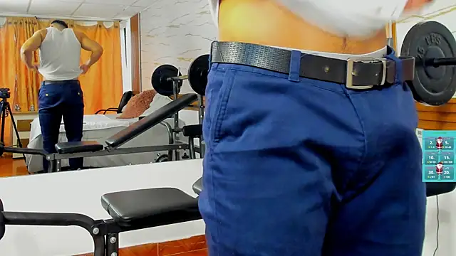 Snapshot of ChoreyTaiylor chatting on 12/19/25, 02:41 ChoreyTaiylor online show from 12/19/25, 02:41