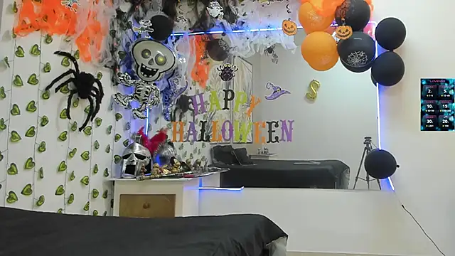 ChoreyTaiylor online show from 10/16/25, 02:36