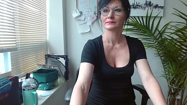 Snapshot of City_Kat chatting on 06/10/26, 02:07 City Kat online show from 06/10/26, 02:07