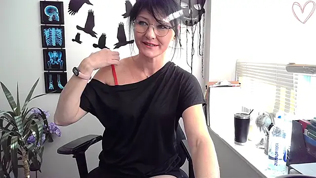 Snapshot of City_Kat chatting on 10/14/25, 02:39 City Kat online show from 10/14/25, 02:39