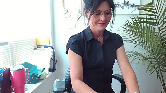 Snapshot of City_Kat chatting on 07/17/26, 03:53 City Kat online show from 07/17/26, 03:53