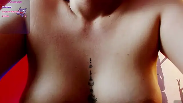 Snapshot of julieth_sex1 chatting on 02/01/25, 12:04 julieth sex1 online show from 02/01/25, 12:04