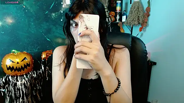 Snapshot of julieth_sex1 chatting on 10/04/25, 02:35 julieth sex1 online show from 10/04/25, 02:35