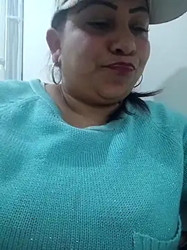 Snapshot of Alyona21 chatting on 03/17/25, 11:24 Alyona21 online show from 03/17/25, 11:24