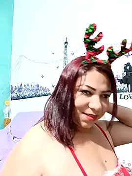 Snapshot of Alyona21 chatting on 12/23/24, 11:39 Alyona21 online show from 12/23/24, 11:39