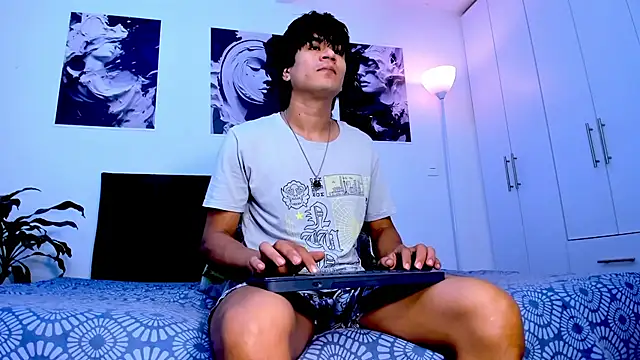 Eiden allenx online show from 10/28/25, 02:49