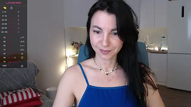 Snapshot of Mary_love16 chatting on 06/09/26, 06:03 Mary love16 online show from 06/09/26, 06:03