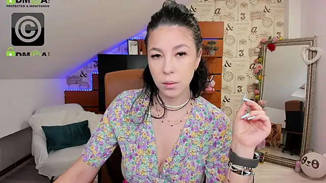 EmillyTaylor online show from 04/15/26, 03:34