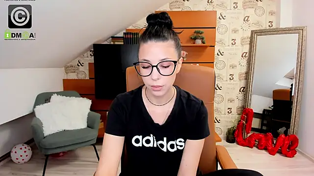 EmillyTaylor online show from 03/22/25, 04:56