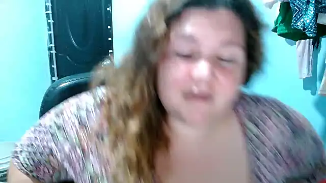 Snapshot of squirt322bbw chatting on 10/25/25, 12:21 squirt322bbw online show from 10/25/25, 12:21