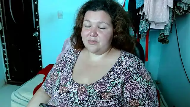 Snapshot of squirt322bbw chatting on 12/14/25, 04:56 squirt322bbw online show from 12/14/25, 04:56