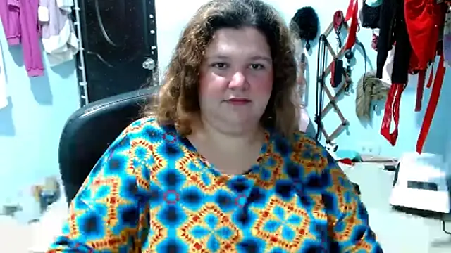 Snapshot of squirt322bbw chatting on 11/28/25, 06:30 squirt322bbw online show from 11/28/25, 06:30