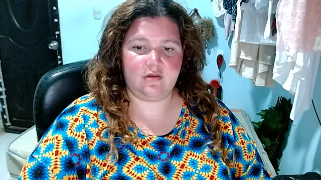 Snapshot of squirt322bbw chatting on 11/03/25, 12:27 squirt322bbw online show from 11/03/25, 12:27