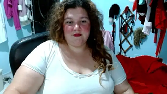 Snapshot of squirt322bbw chatting on 12/02/25, 06:53 squirt322bbw online show from 12/02/25, 06:53