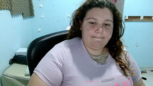 Snapshot of squirt322bbw chatting on 10/23/25, 07:01 squirt322bbw online show from 10/23/25, 07:01