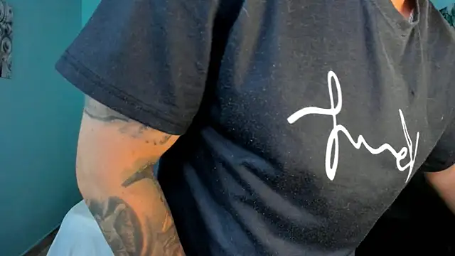 Snapshot of juan__jimenez chatting on 04/04/26, 09:43 juan jimenez online show from 04/04/26, 09:43